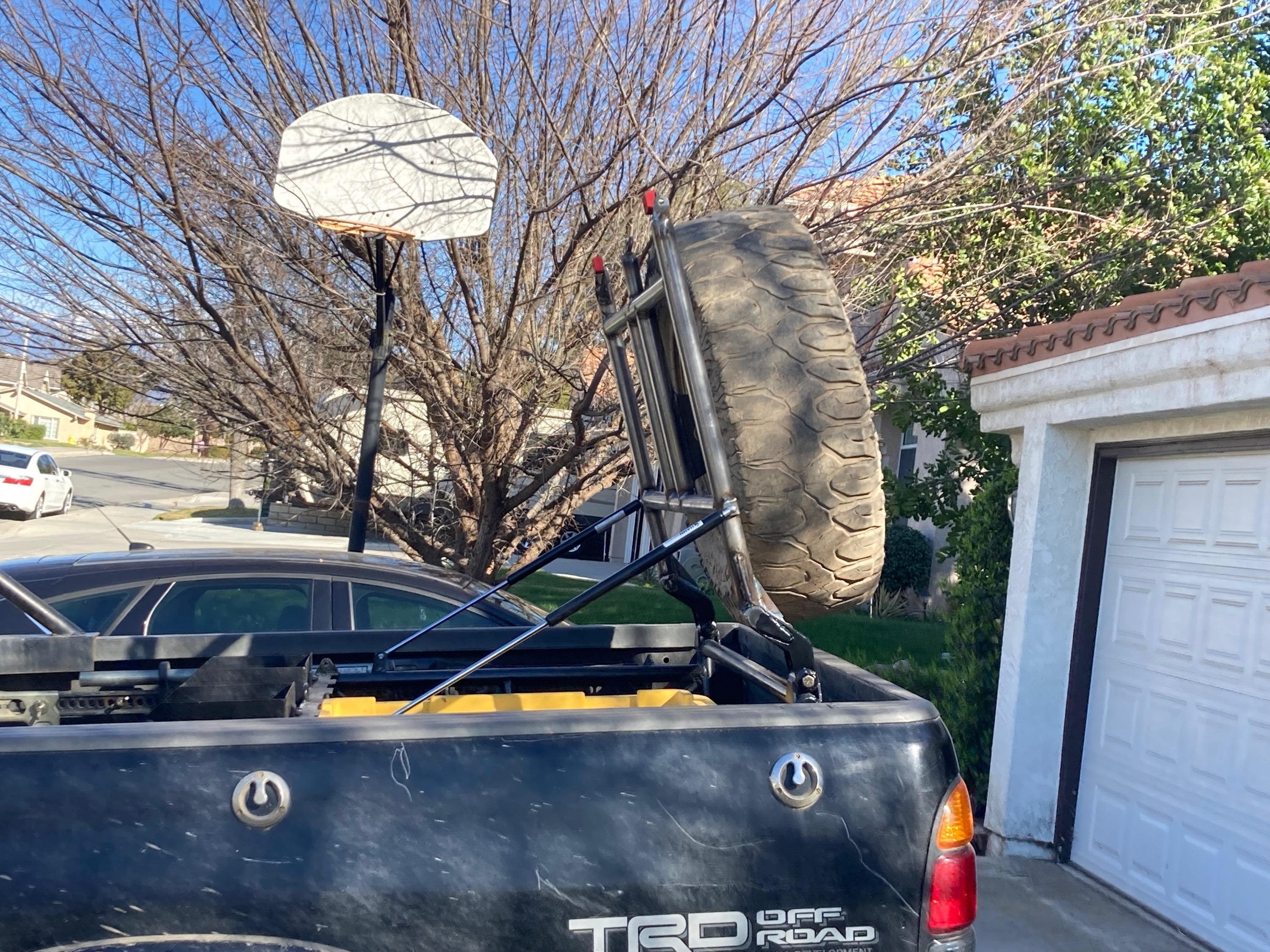 FGT Over-The-Bed Single Spare Tire Carrier image 6