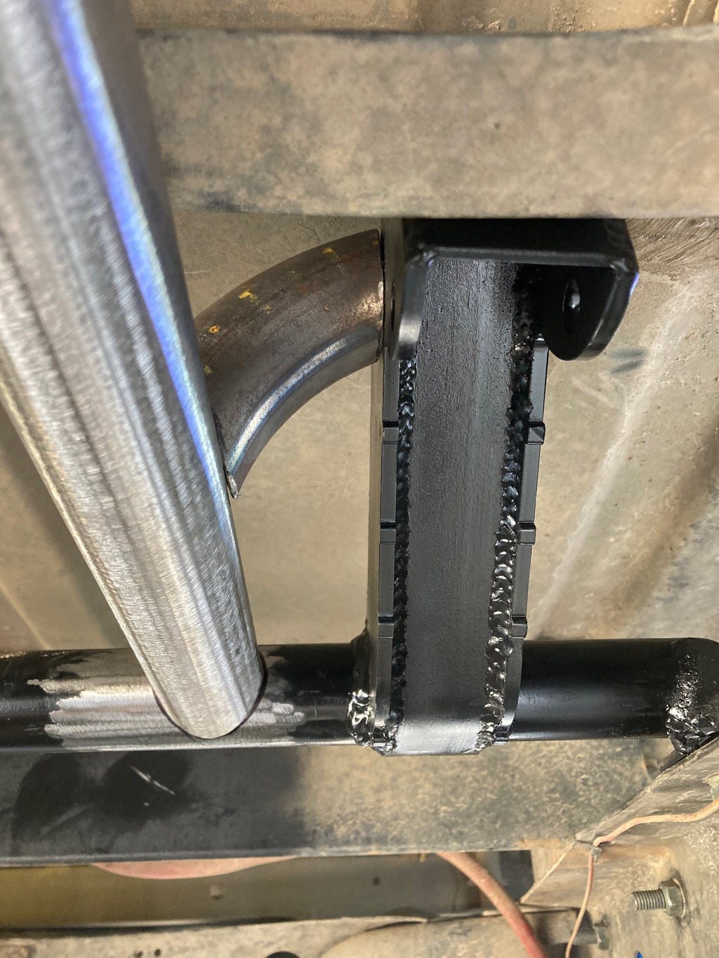 FGT High Clearance UTB Tire Carrier image 3