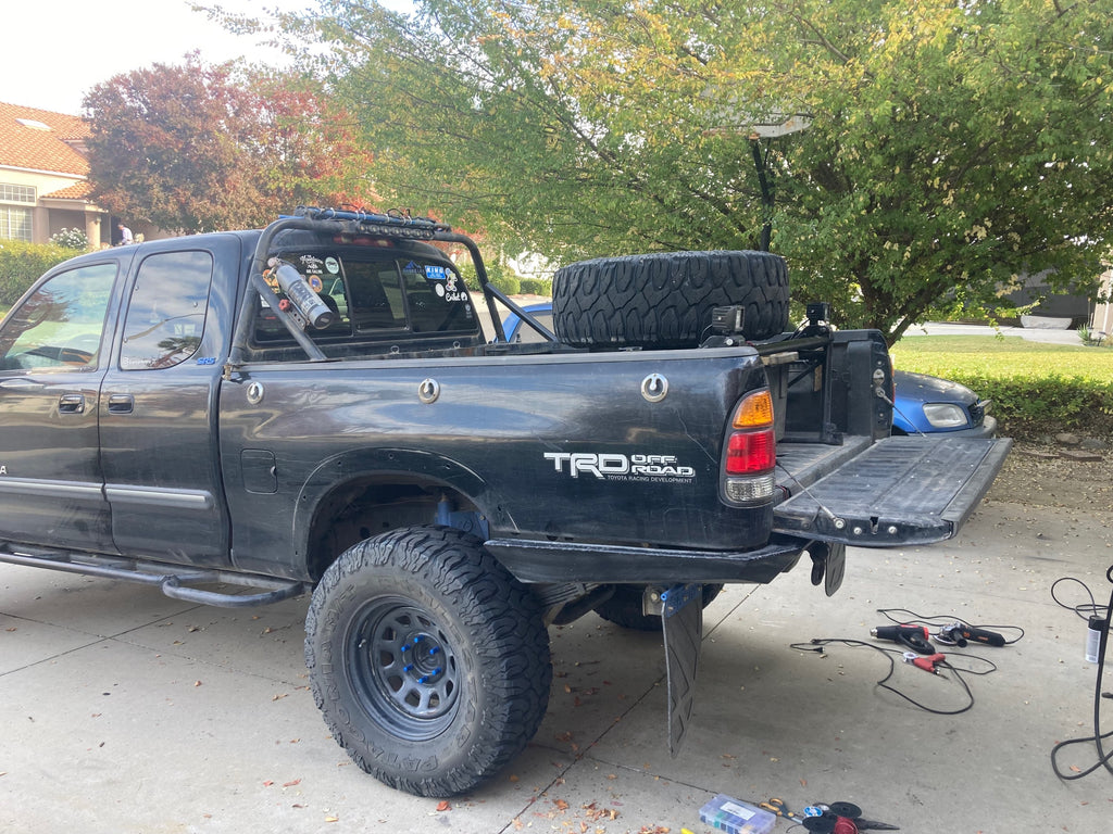 FGT Over-The-Bed Single Spare Tire Carrier image 1