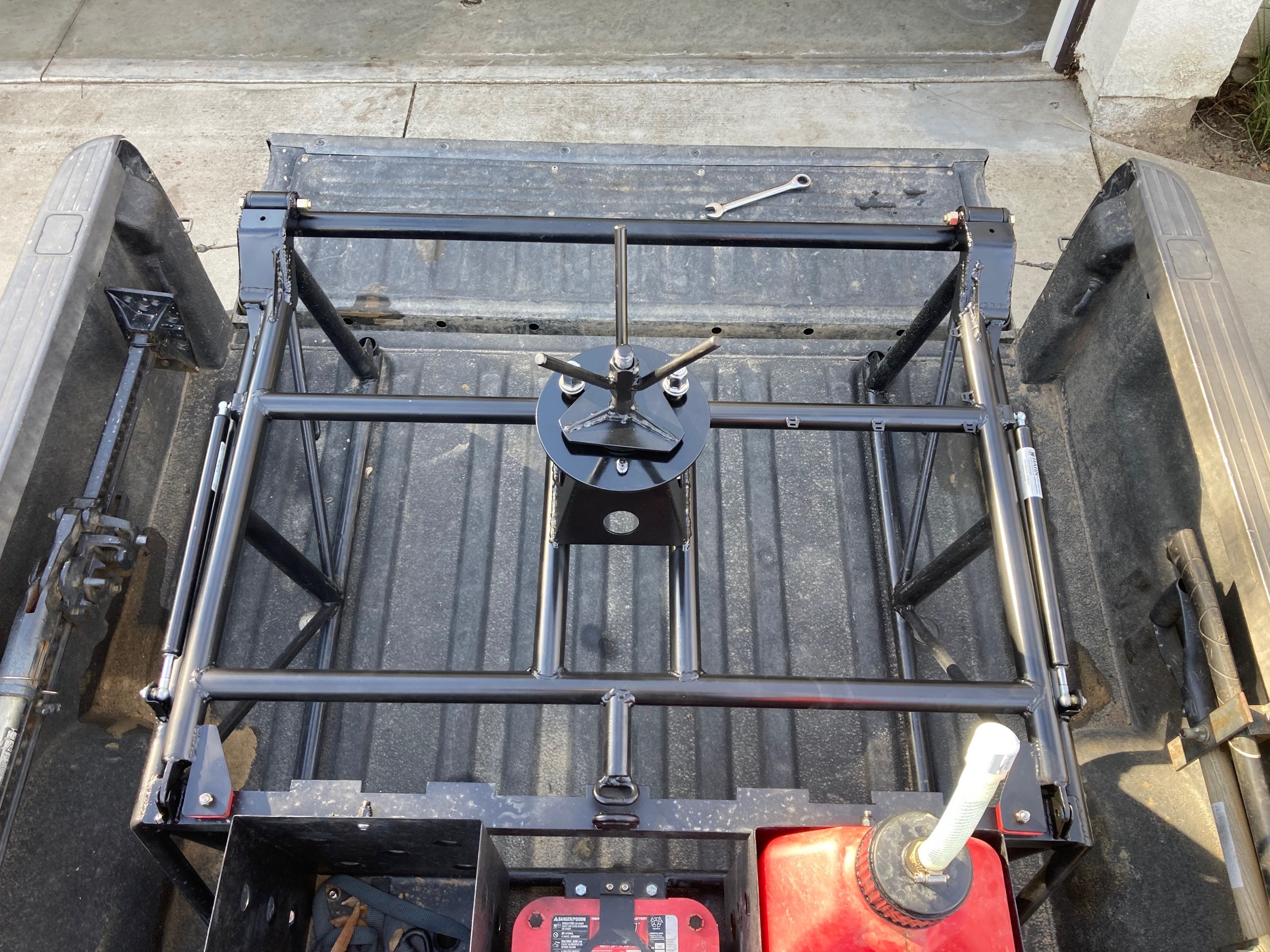 FGT Over-The-Bed Single Spare Tire Carrier image 3
