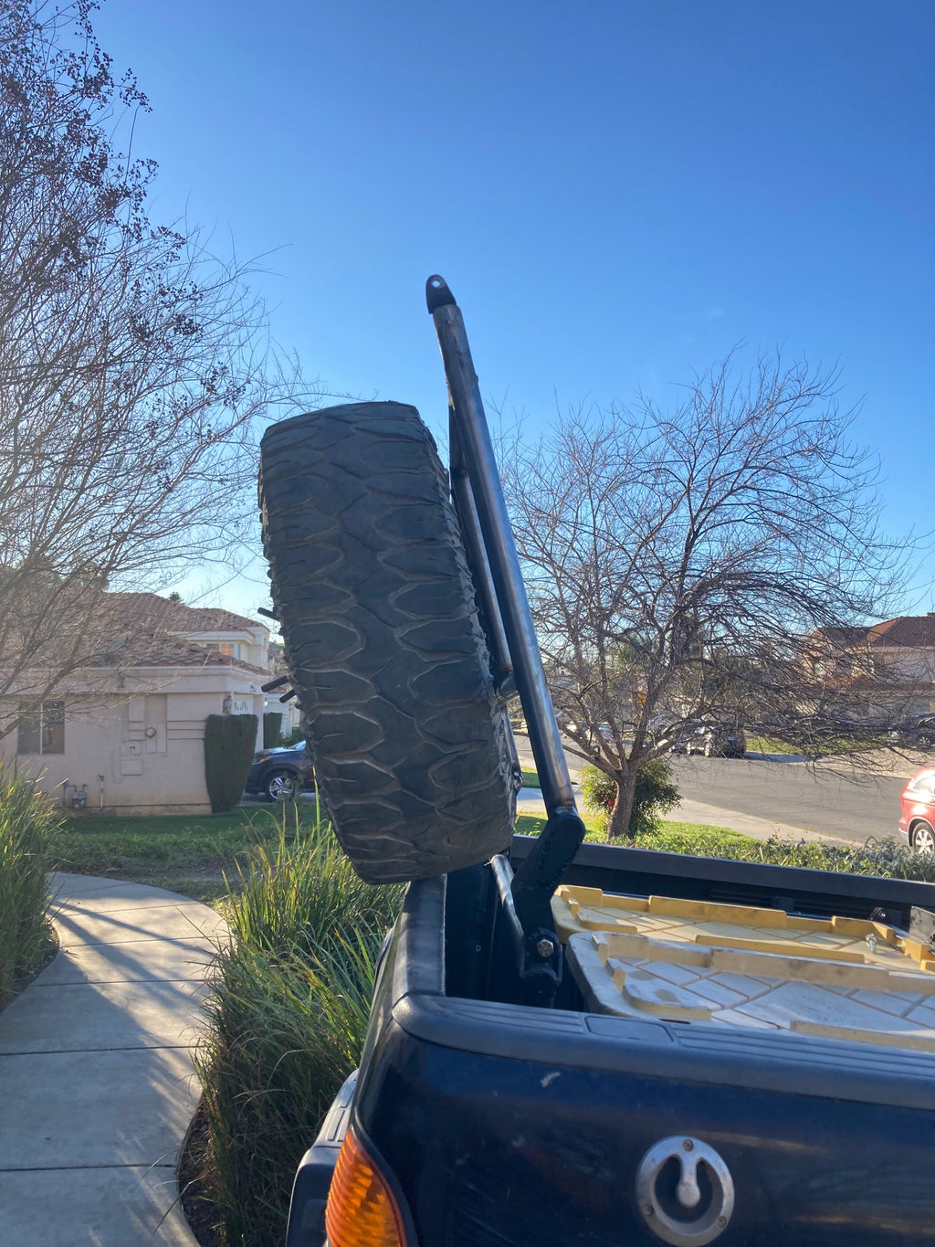 FGT Over-The-Bed Single Spare Tire Carrier image 9