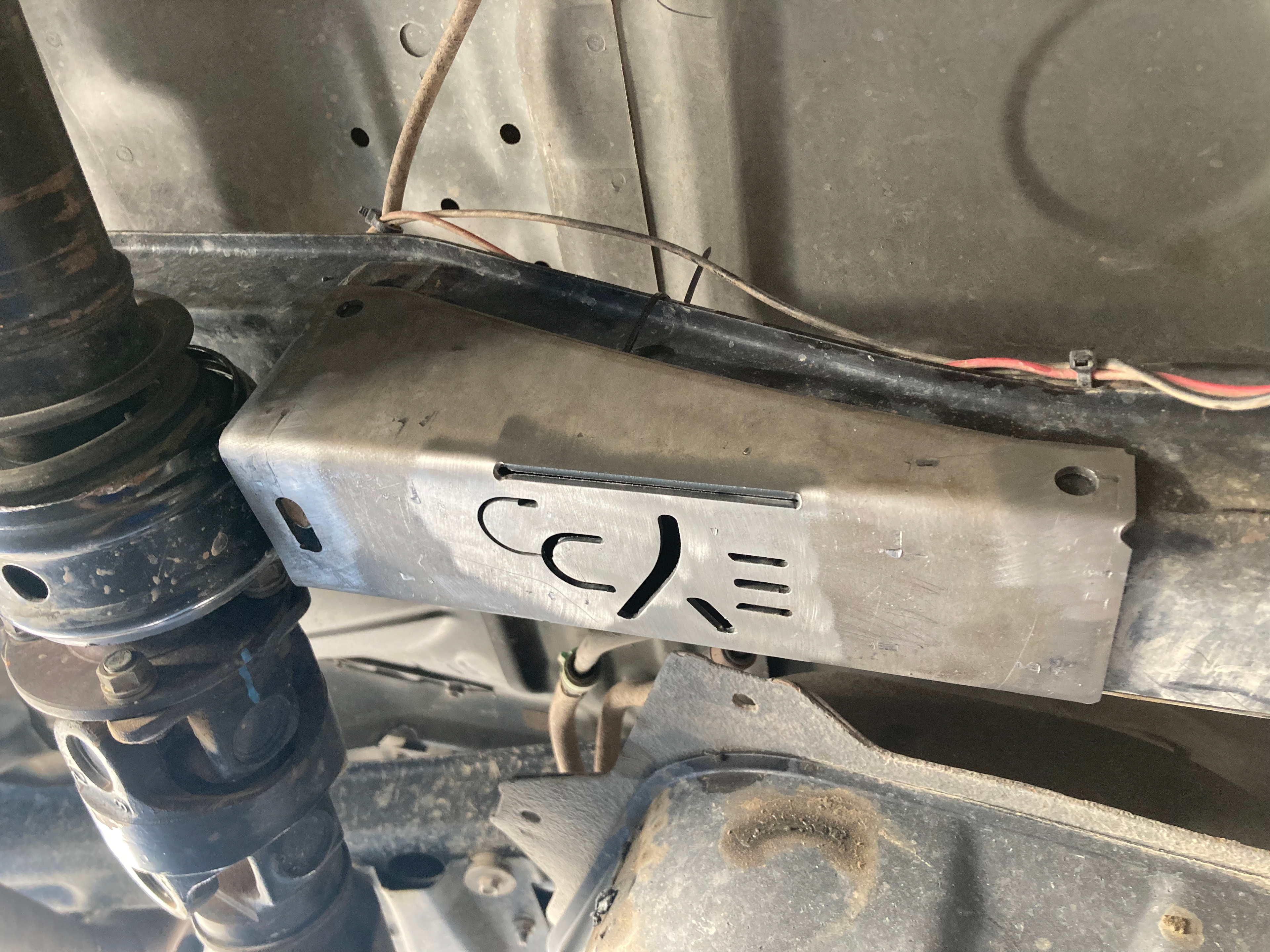 2000-2006 Tundra Center Bearing Mount image 2